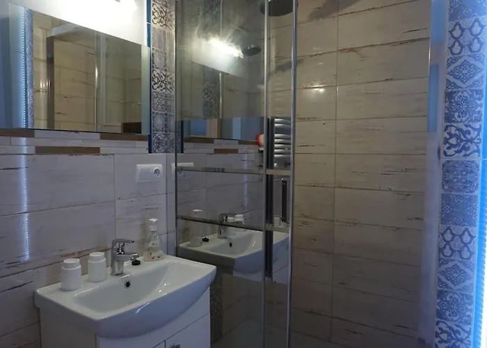 Dom Nad Bobrem Agatowe Kamyki * Wlen